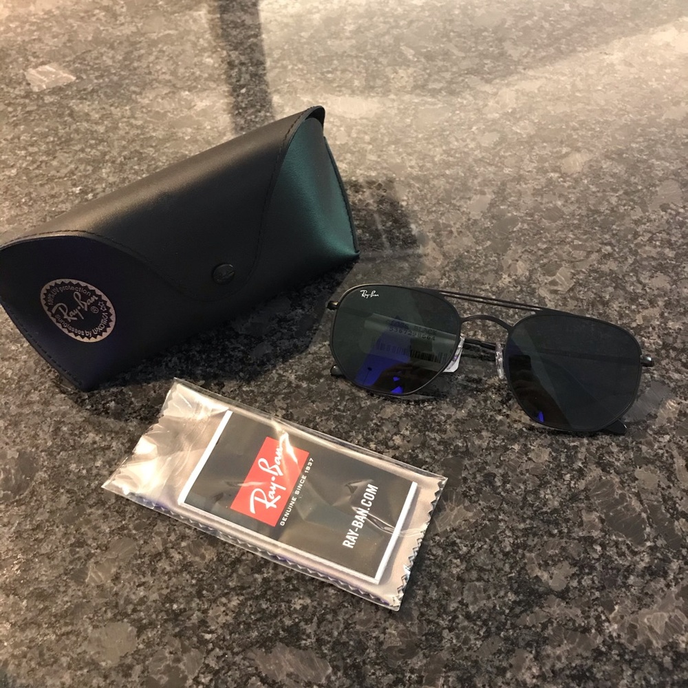 NWT Authentic Ray-Ban Sunglasses